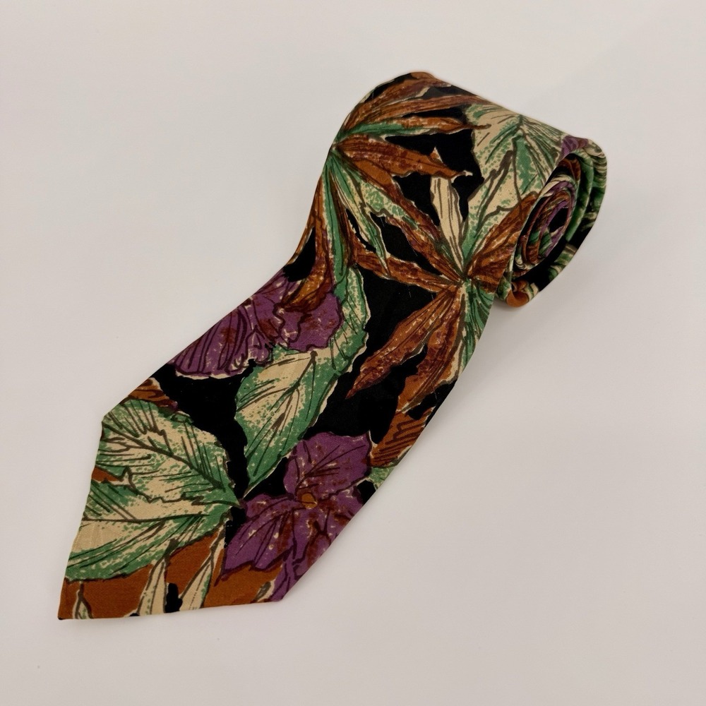 VTG Erreuno Italian Silk Necktie Milano Abstract Floral Leaf Made in USA